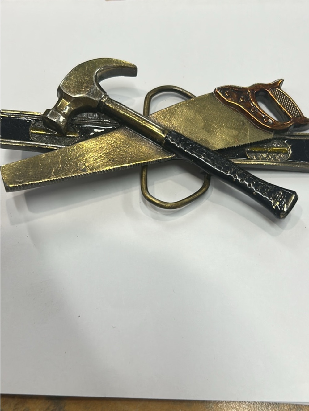 Vintage Tool Motif Hammer & Saw Men’s Belt Buckle - Gold and Black